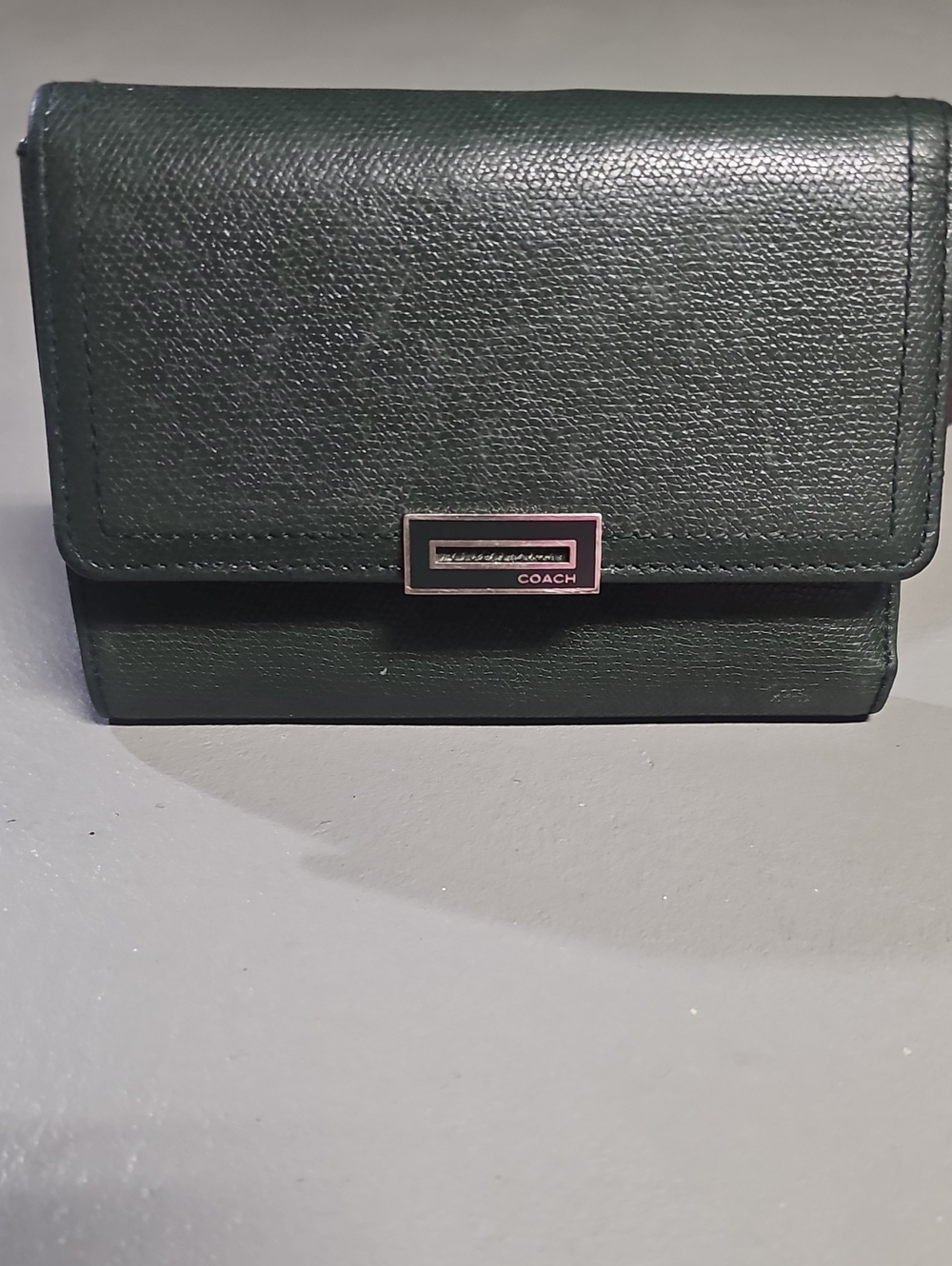 Coach Vintage Snap Leather Olive Green Trifold Wallet EUC Y2K
